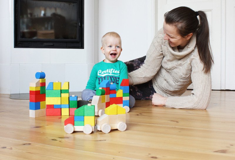 Varis Wooden Stacking Blocks Vehicle