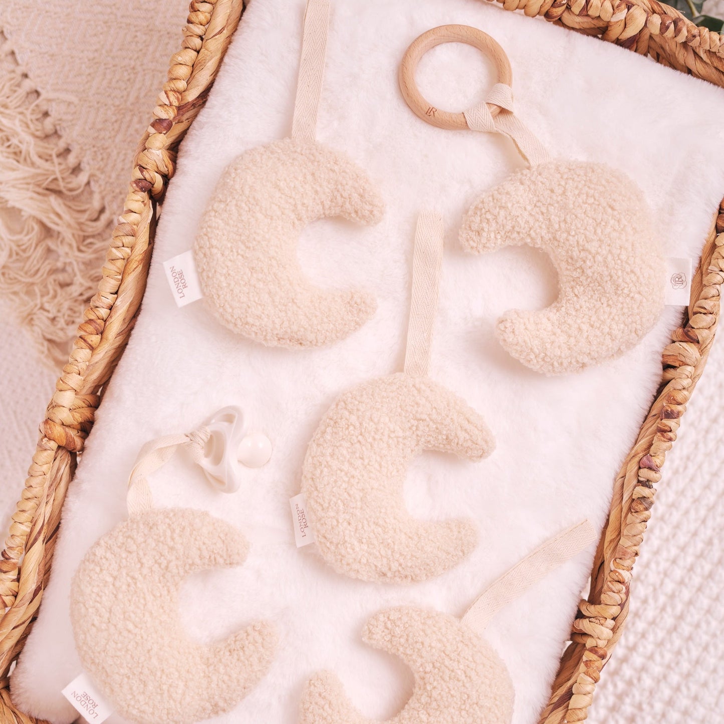 London Rose Natural Beechwood Teething Ring Set