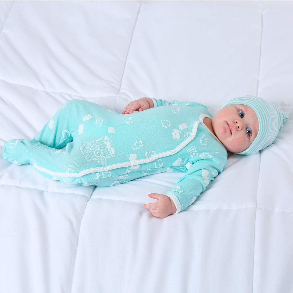 Under the Nile Organic Side Snap Footie - Aqua Popcorn Puff