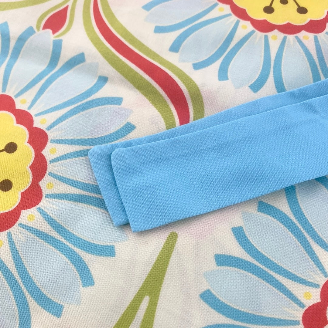 Binksy and Bobo Sash Top (Pop Daisy w/Teal sash)