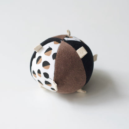 Wee Gallery Organic Cotton Taggy Ball With Rattle - Acorn 4"