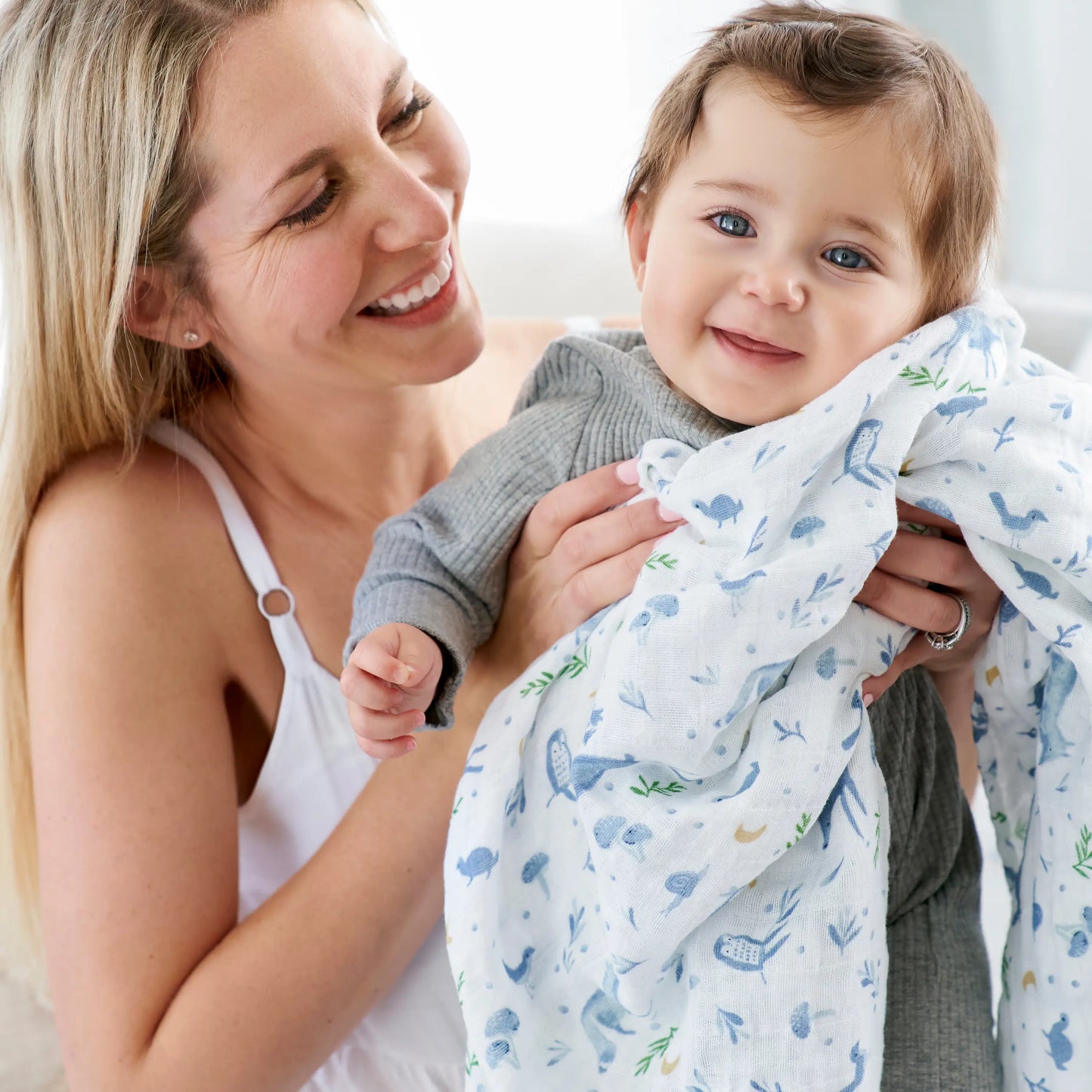 Aden Anais Organic Swaddle - Moon Stars (Formerly Woodland at Night)